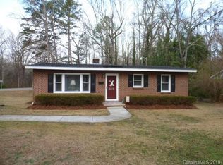 606 N Woodland Dr, Lancaster, SC 29720