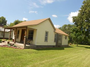 1813 12th St, Central City, NE 68826