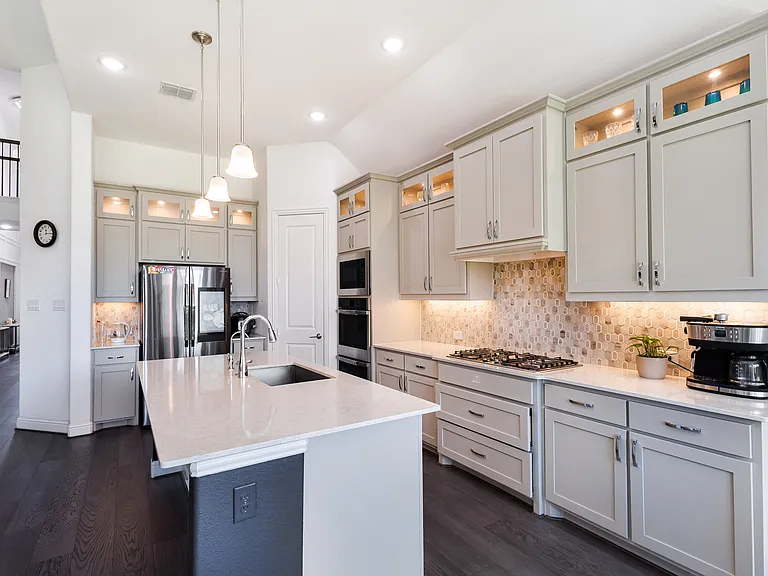 7597 Sanctuary Dr — Photo 20