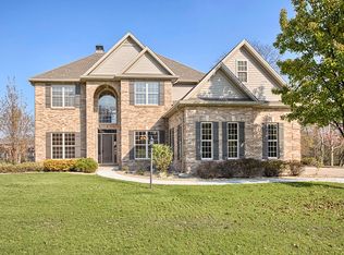 1506 Ridgefield Dr, Mahomet, IL 61853