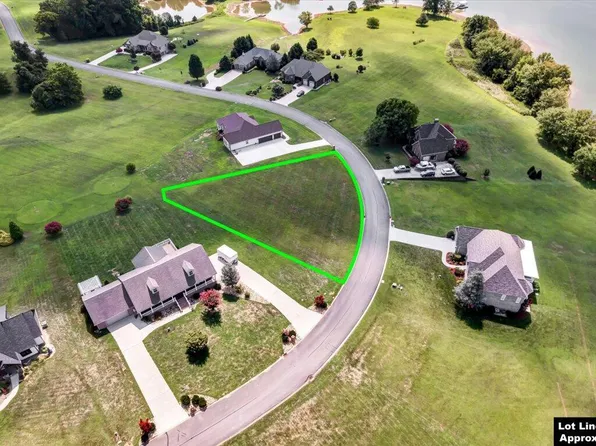 4021 Paradise Dr, Mooresburg, TN 37811