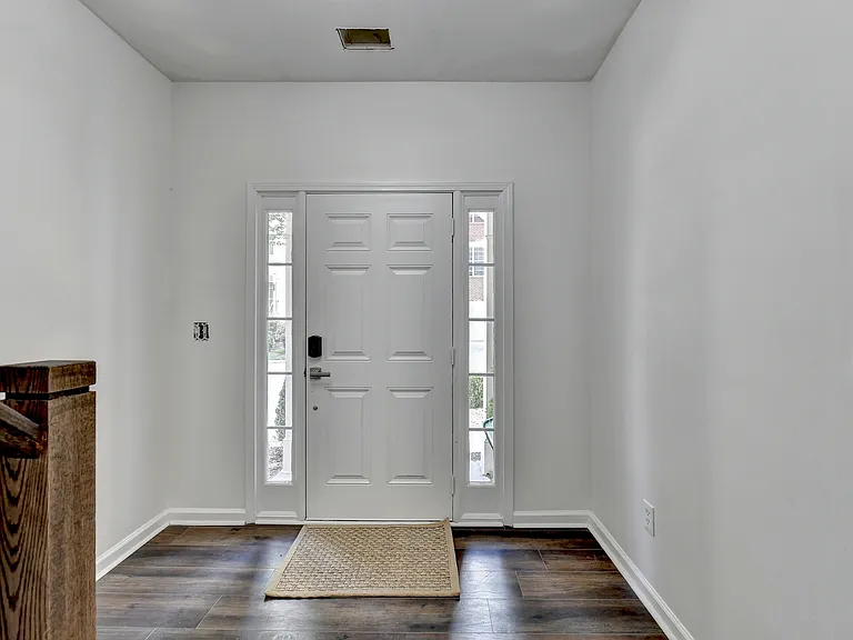5204 Wellsley Bnd — Photo 3