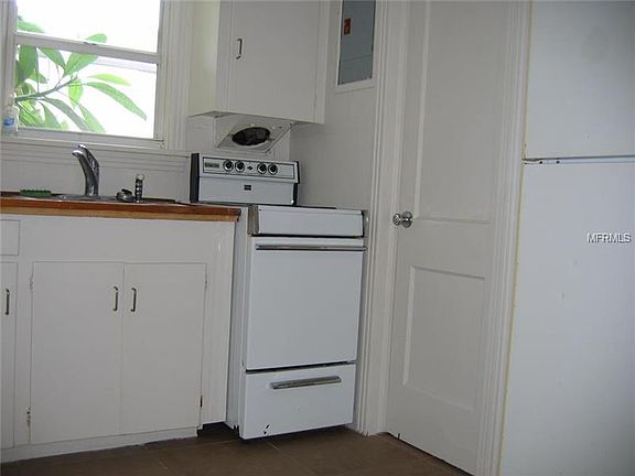 3rd image of 4840 1/2 19th St N