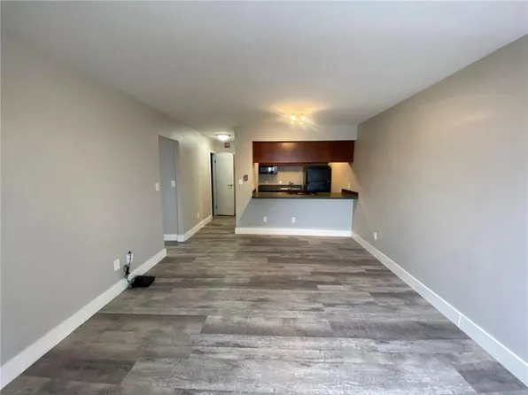 600 E 8th St APT 7G, Kansas City, MO 64106