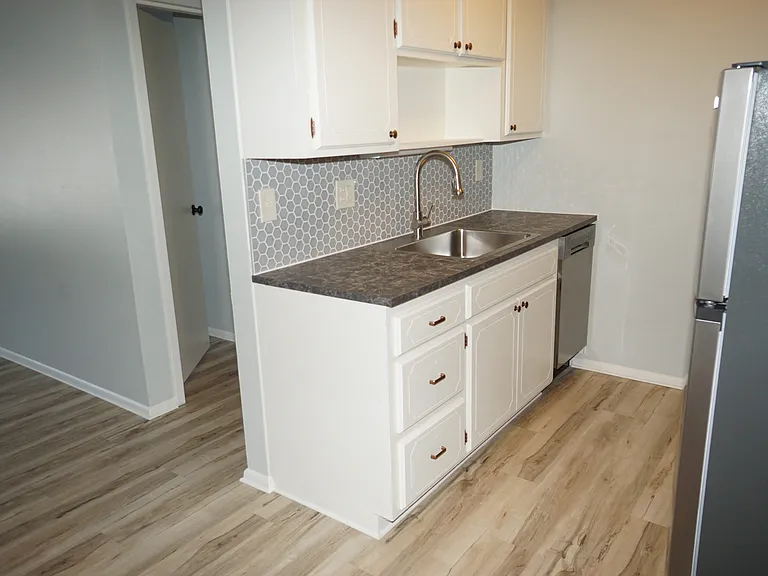 Maple Commons Apartments — Photo 22