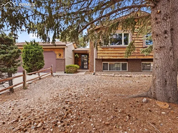 1110 Branding Iron Dr, Colorado Springs, CO 80915