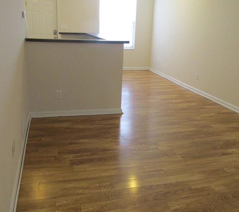 1st image of 411-415 Chittenden Ave #413