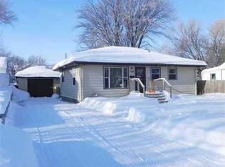 1326 5th St SW, Minot, ND 58701