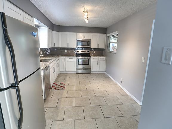 5th image of 437 N Halifax Ave APT 5