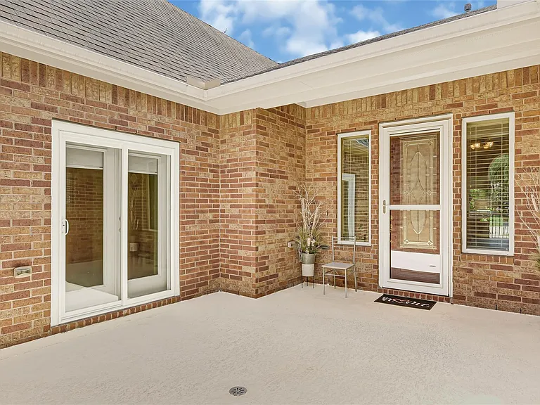 28639 Rolling Ridge Dr — Photo 4