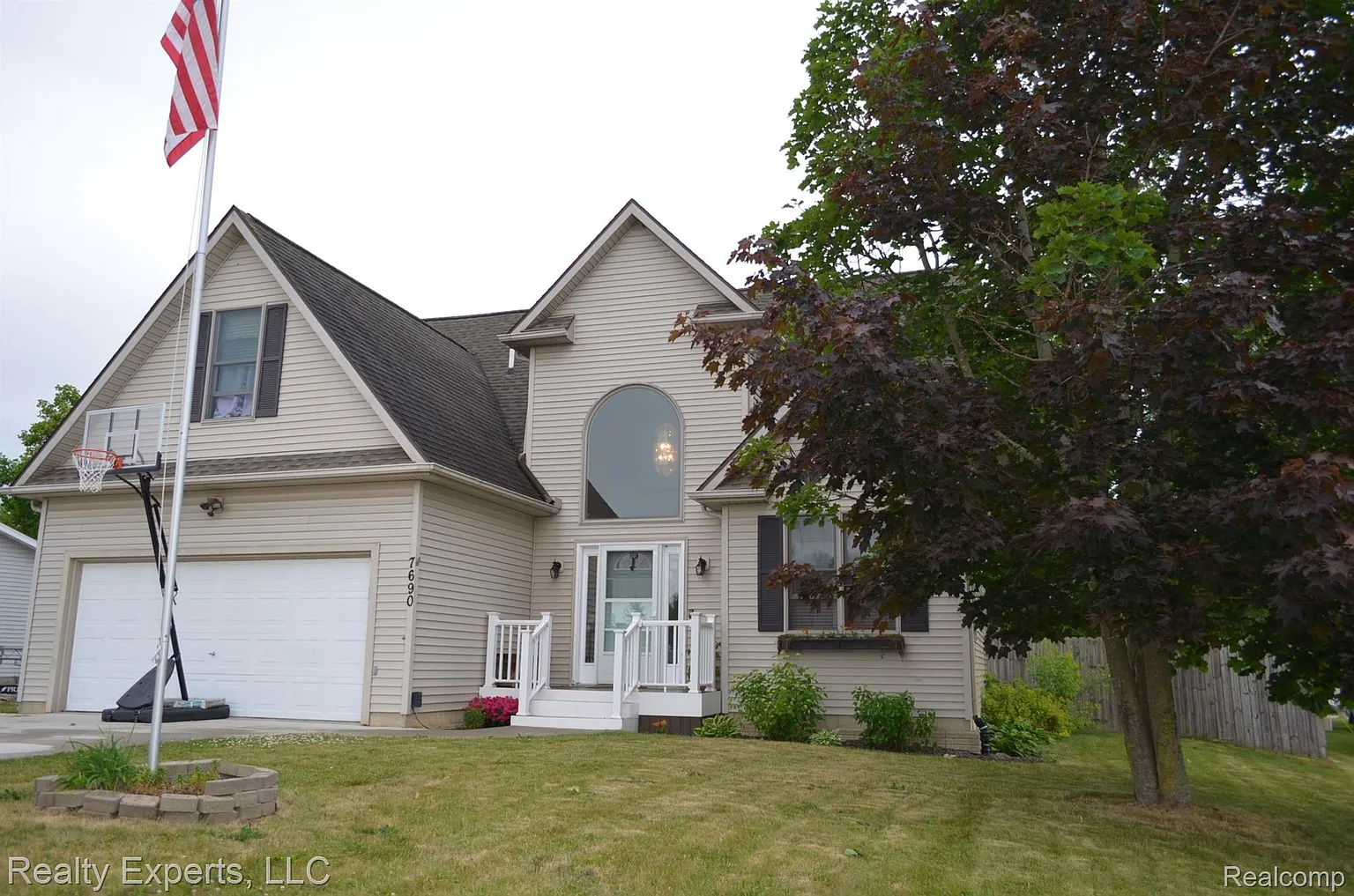 7690 Butler Ct photo 1