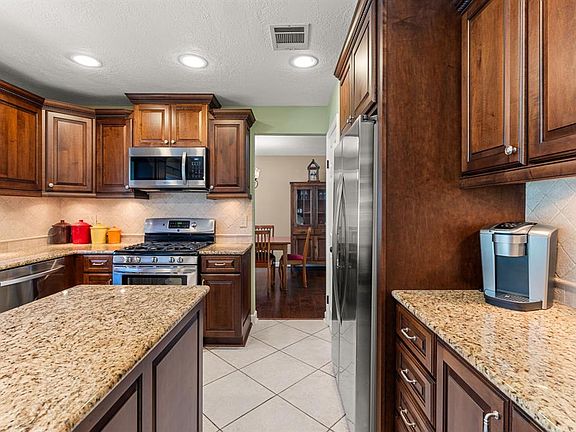 4th image of 20306 Elmwood Brook Court