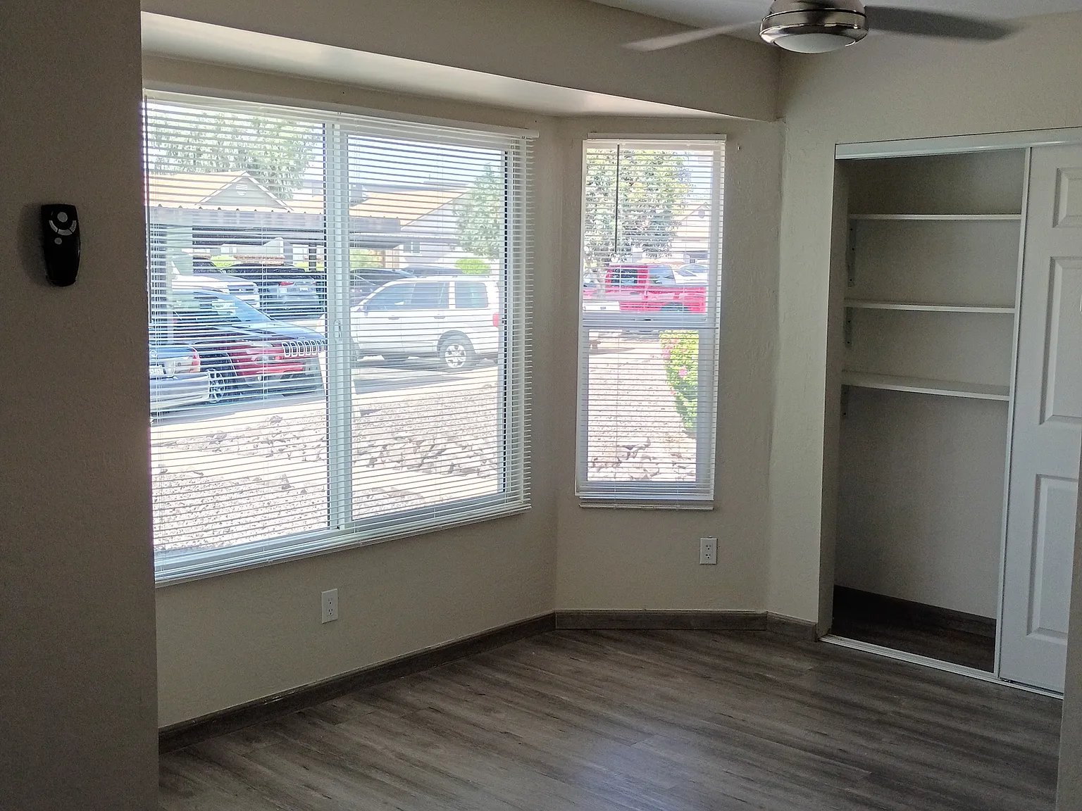 3 bed, 1298 sqft, $2,030 — Photo 4