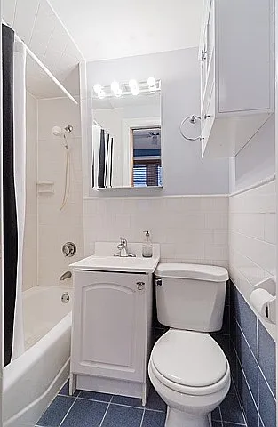 1 bed, 320 sqft, $2,600 — Photo 4