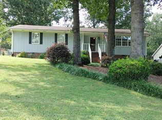 8703 Quail Run Dr, Chattanooga, TN 37421