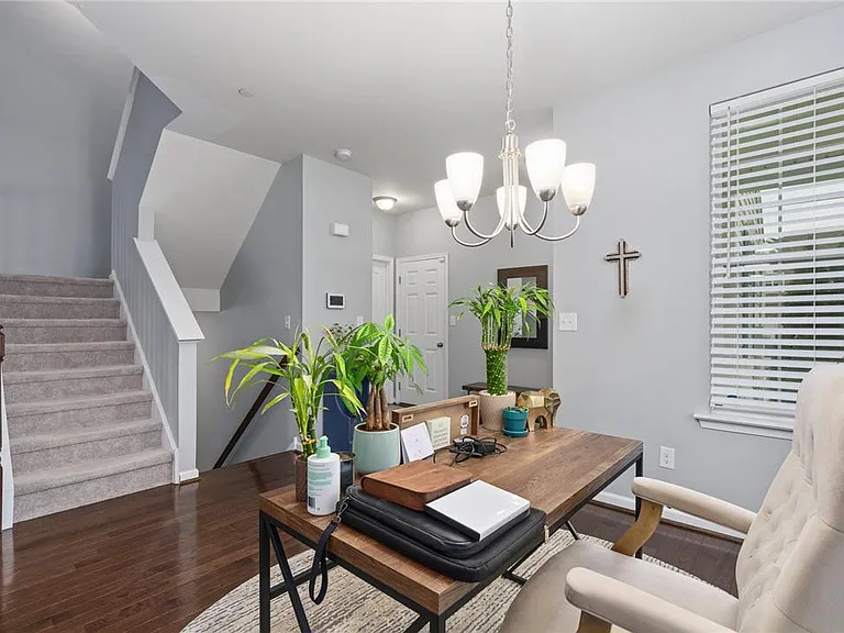 301 Redclover Ln — Photo 14