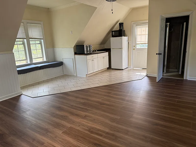 Price Ln — Photo 6