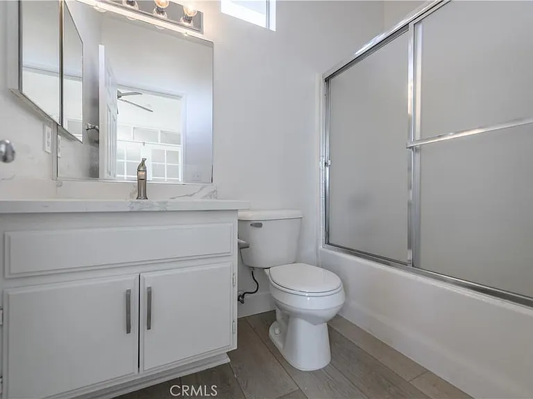 1407 Elmhurst — Photo 28