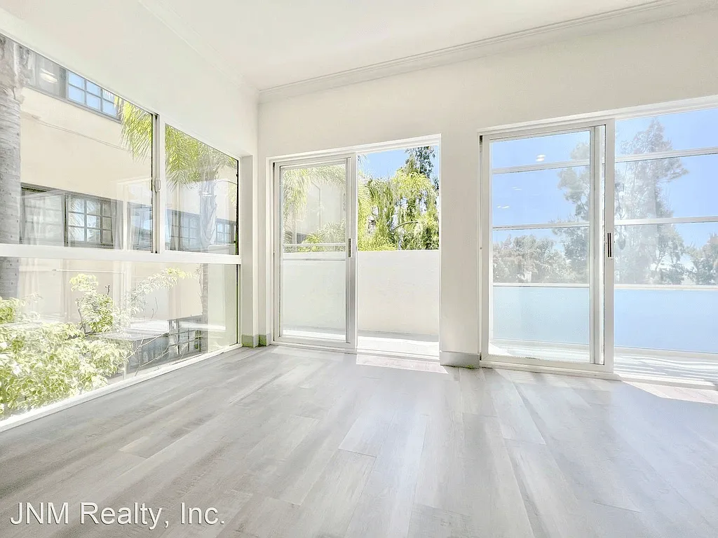 2 bed, $3,700 — Photo 2