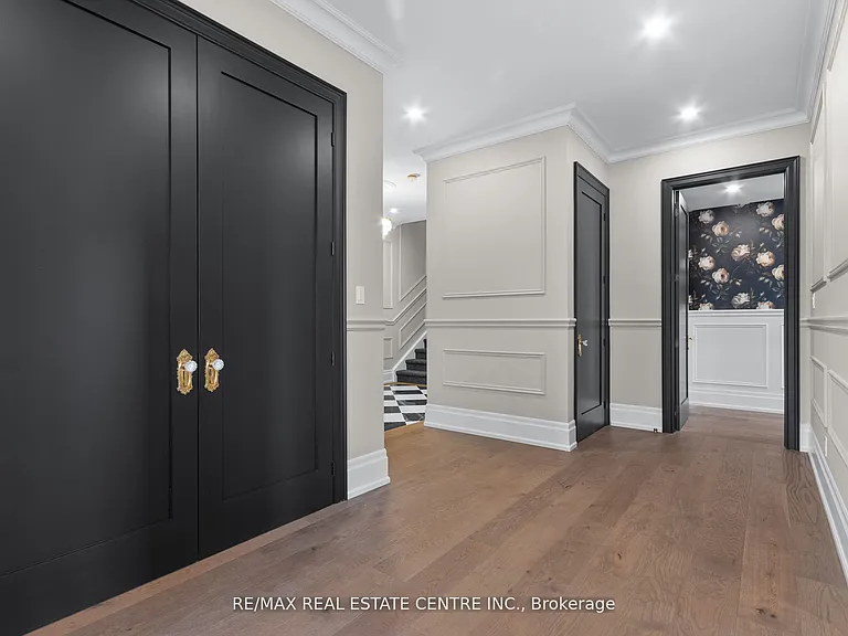 37 Armstrong St #3 — Photo 1