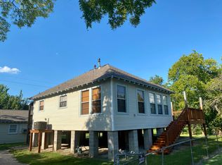 110 Bay Oaks Rd, La Porte, TX 77571