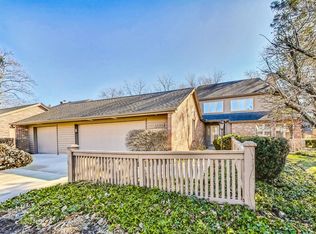 2494 Tall Oaks Dr, Elgin, IL 60123