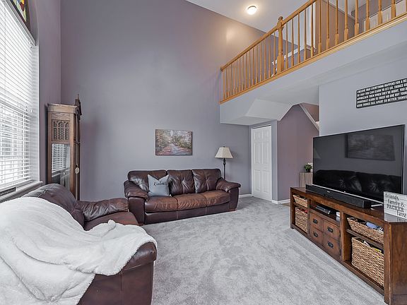 3rd image of 277 Capitol Dr Unit C
