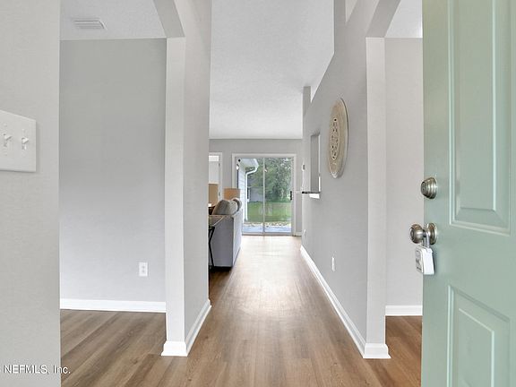 3rd image of 4008 EDGELAND Trail
