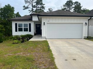 102 Blooming Cv, Crestview, FL 32539