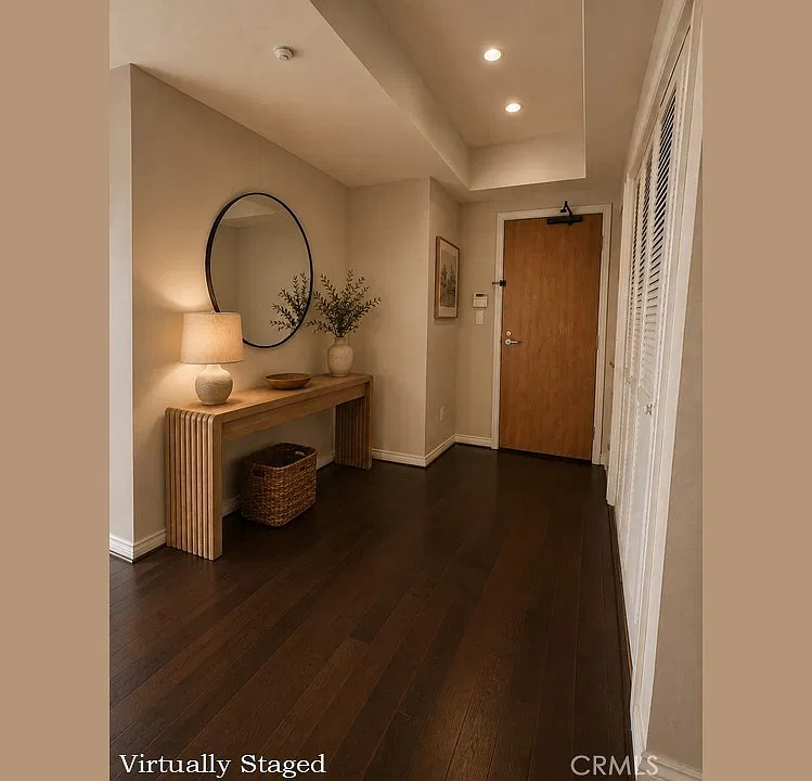 2 bed, 1336 sqft, $3,900 — Photo 2