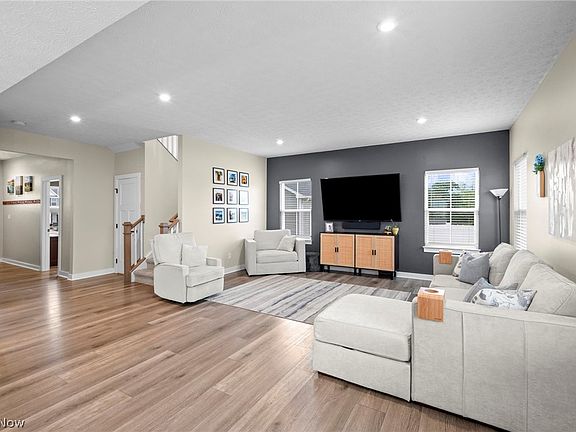 5th image of 5771 Lea Ln