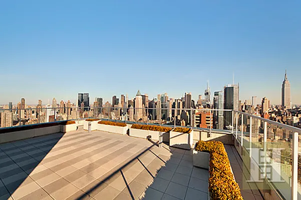 Rented by Halstead Real Estate | media 22