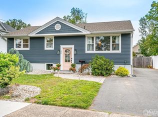 48 Martin St, Metuchen, NJ 08840