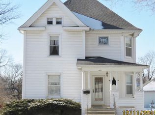 410 S Main St, Maquoketa, IA 52060