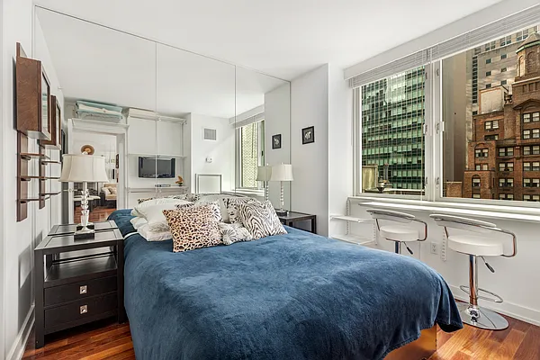 Rented by Compass | media 23