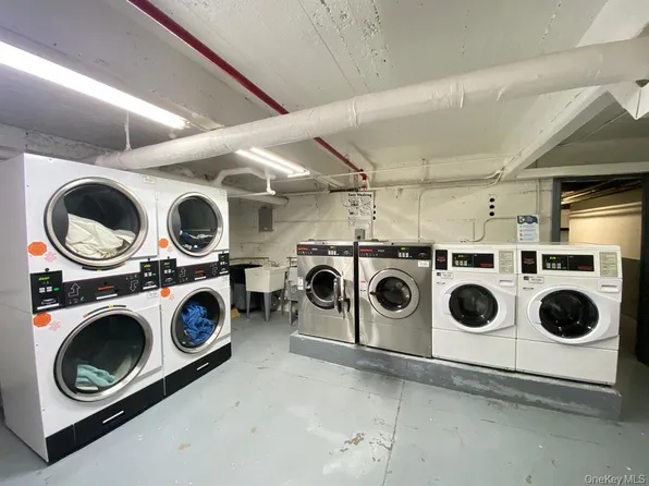 79-15 35th Avenue image 13 of 13