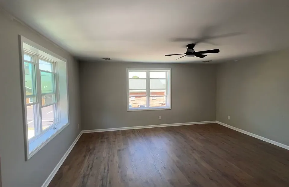 29 N Brooks Aly #1