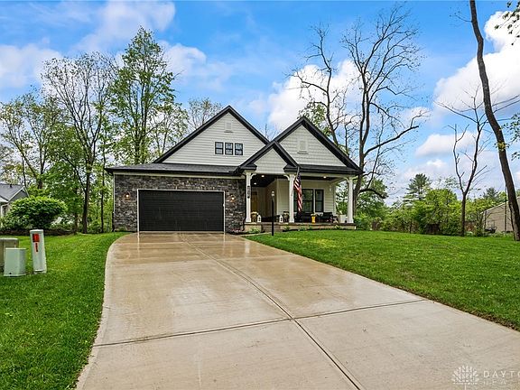 2nd image of 2919 Forest Glen Ct