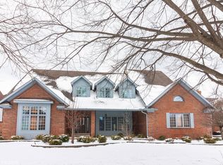 500 Devon Dr, Burr Ridge, IL 60527