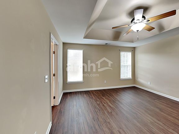 3rd image of 3514 Barnstable Dr