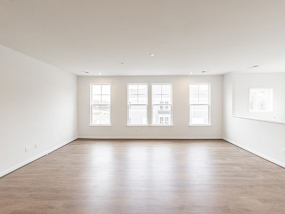 003_York_Family Room