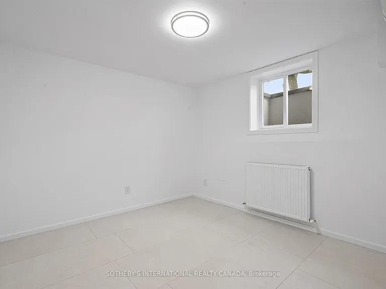 1340 Avenue Rd #B — Photo 15