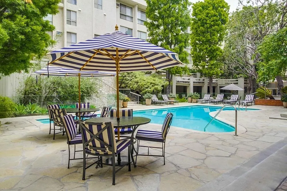 1 bed, 661 sqft, $2,550 — Photo 4