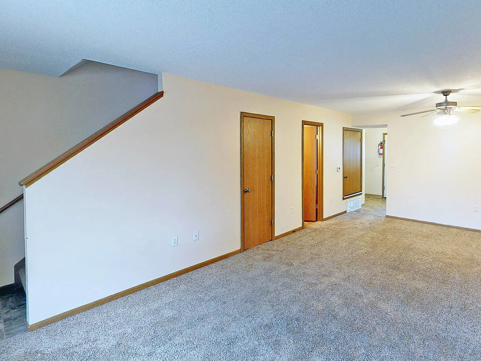 Ridgeport Apartments and Townhomes — Photo 4