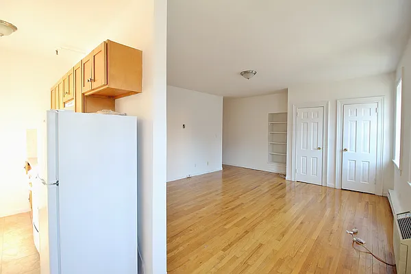 Rented by Julianna Realty Corp | media 9