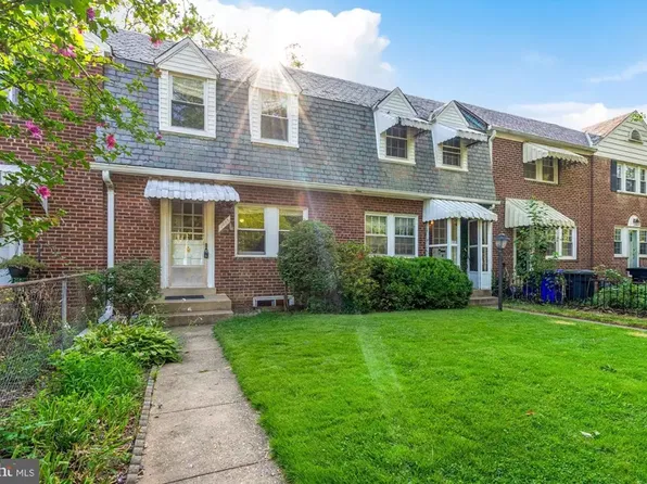 1055 N Nelson St, Arlington, VA 22201