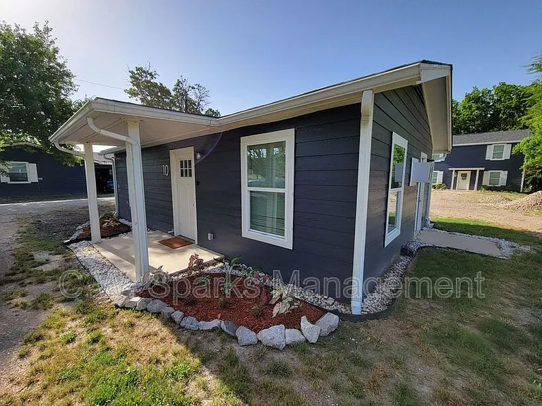 1901 E Highway 276 #10 — Photo 1