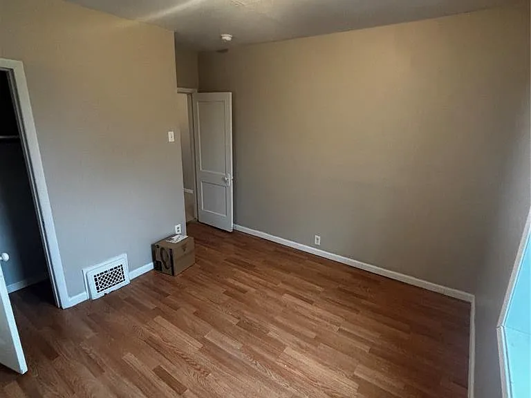 5043 Alaska Ave #B — Photo 5