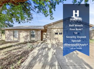 9703 La Rochelle Dr, Greenville, TX 75402