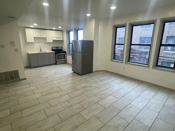 4th image of 49 Milford Ave APT 12